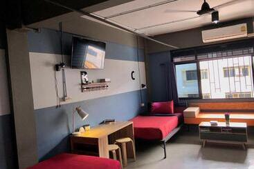 هاستل Amity Poshtel