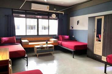 هاستل Amity Poshtel