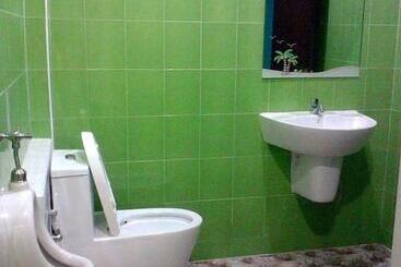 هاستل Baan Benjathip