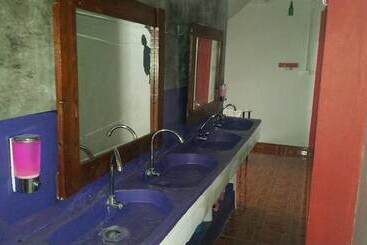 هاستل Jellybean Krabi Inn