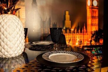 Apartamentos Art Suite Santander