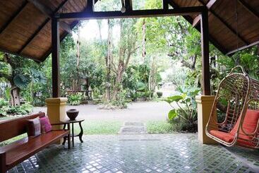 Auangkham Resort