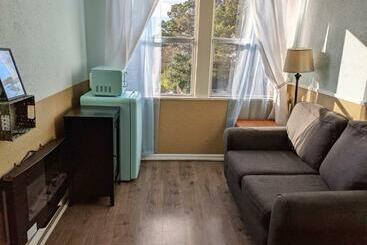 هتل Hillcrest Inn