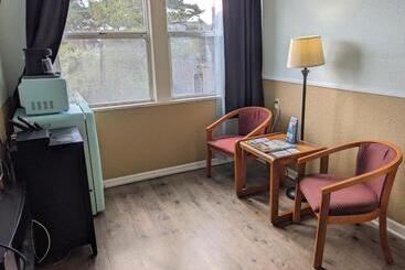 هتل Hillcrest Inn