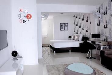 Отель Prassa 3 Boutique