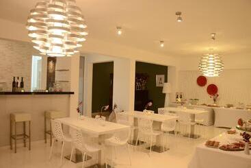 Отель Prassa 3 Boutique