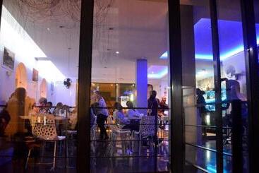 Отель Prassa 3 Boutique