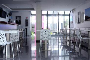 Отель Prassa 3 Boutique