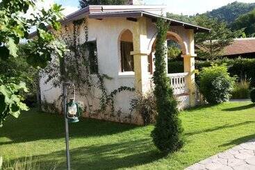هتل Stamp Hills Resort & Restaurant