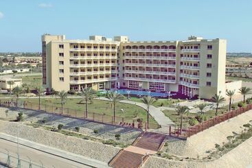 هتل Tolip Family Club Borg El Arab