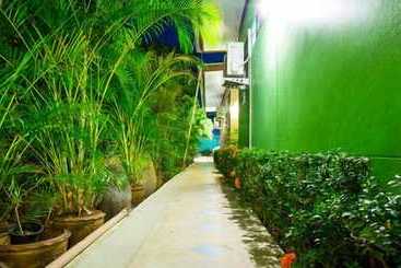 هتل Warakorn Baansuan Amphawa