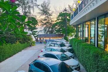 هتل White Sand Halal House Krabi