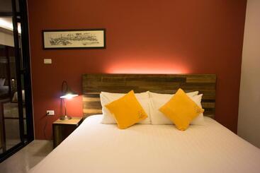 استراحتگاه Amphawa Nanon Hotel & Spa