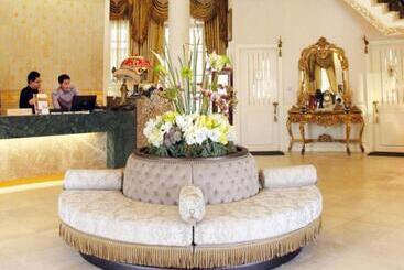 استراحتگاه Chuchaiburi Sri Amphawa