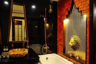 استراحتگاه Chuchaiburi Sri Amphawa