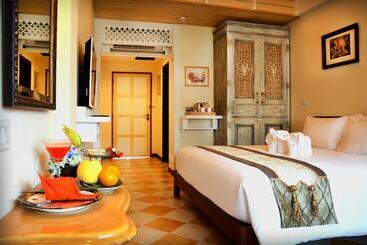 استراحتگاه Chuchaiburi Sri Amphawa