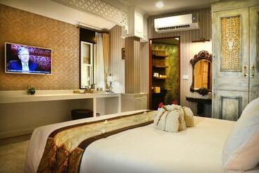 استراحتگاه Chuchaiburi Sri Amphawa