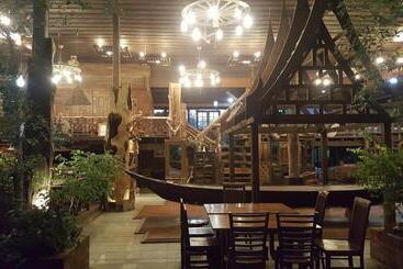 استراحتگاه Ruean Mai Chai Khlong