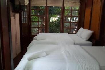 استراحتگاه Ruean Mai Chai Khlong