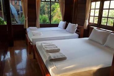 استراحتگاه Ruean Mai Chai Khlong
