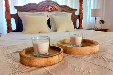 The Happy Retreat Villa In Belmont, Jamaica - Bluefields