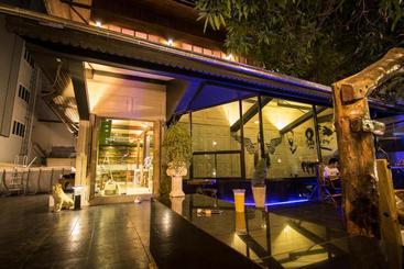 Sleep Nest Hostel