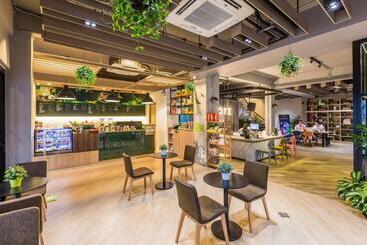 هاستل Snoozz Hotel Krabi