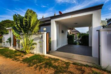 Emotion 2 Villa By G Estate