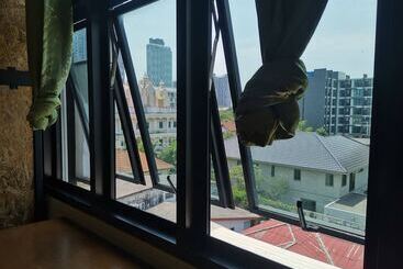Hide Bangkok Hostel