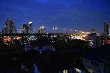Hide Bangkok Hostel
