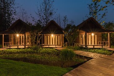 هتل Azalea Village Wellness Resort