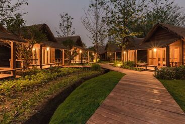 هتل Azalea Village Wellness Resort