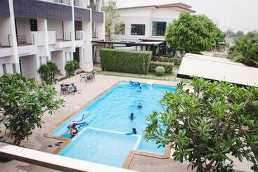 هتل Bualinn Resort