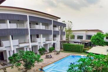 هتل Bualinn Resort