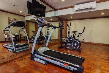 Decharme Hotel Sha Plus