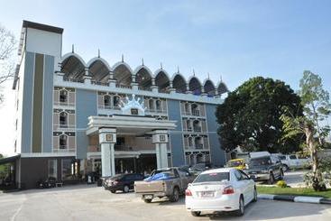 هتل Queen Palace
