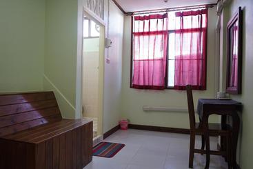 هتل The River Guest House