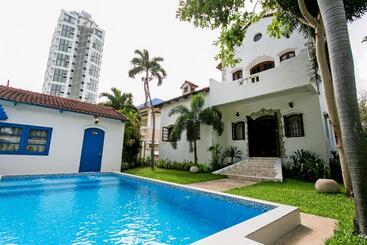 Natural Park Resort Pattaya