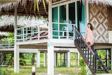 Pawapi Beach Resort Koh Mook