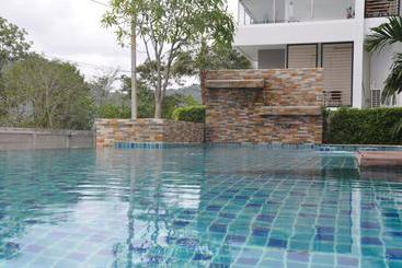 Plus Condominium 2