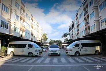 استراحتگاه Suvarnabhumi Ville Airport