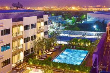 استراحتگاه Suvarnabhumi Ville Airport