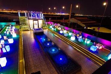 استراحتگاه Suvarnabhumi Ville Airport