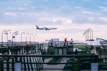 استراحتگاه Suvarnabhumi Ville Airport