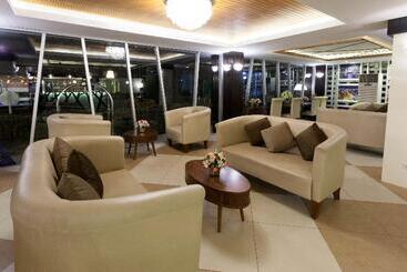 استراحتگاه Suvarnabhumi Ville Airport