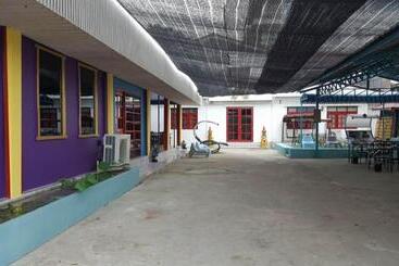Super Hostel