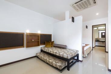 The Lantern Hostel And Spa