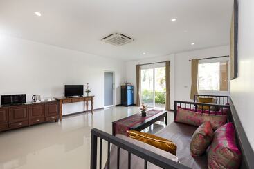 The Lantern Hostel And Spa
