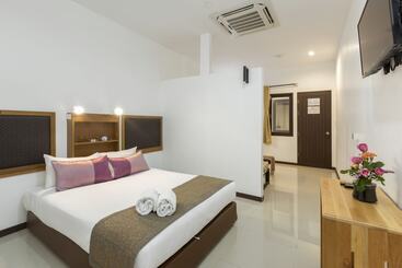 The Lantern Hostel And Spa