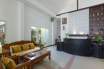 The Lantern Hostel And Spa